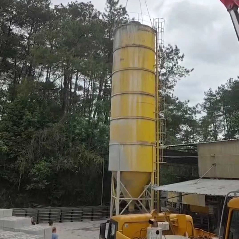 A 80-ton cement tank