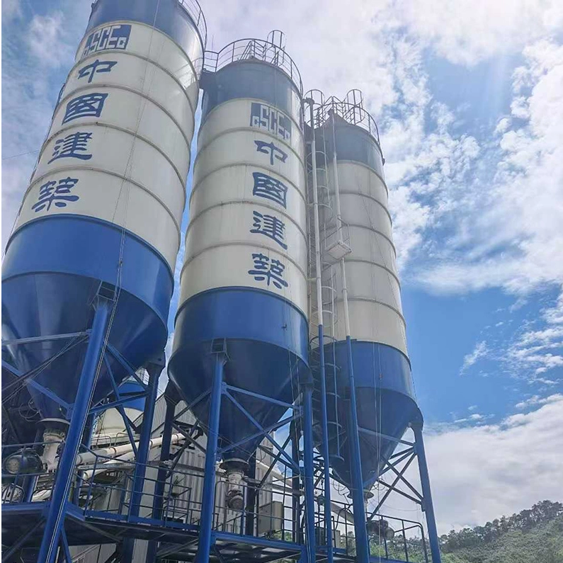 A 150-ton cement tank