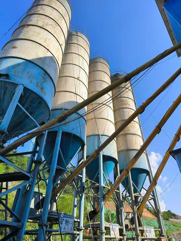 1b5f20fc580576b2985eadf5d5af73d4